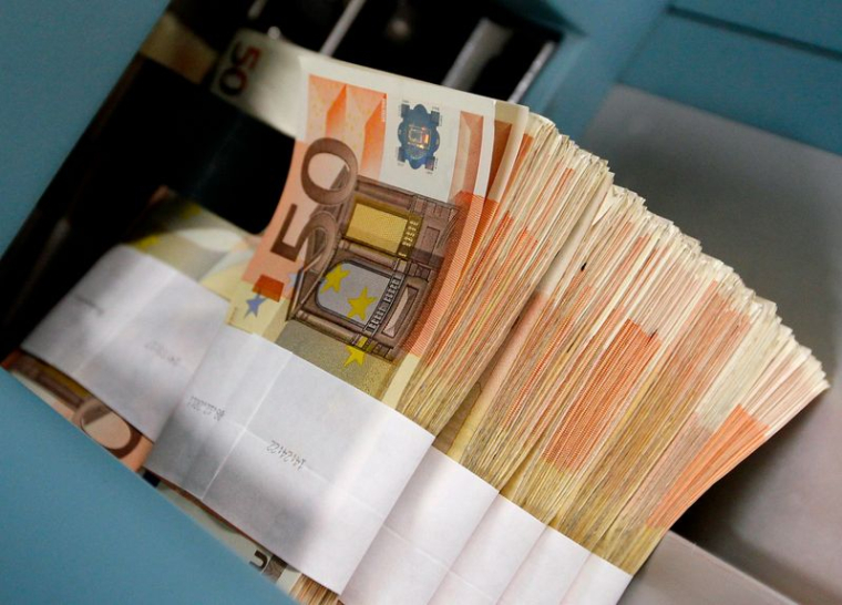 LA FRANCE PRÉVOIT D'ÉMETTRE À NOUVEAU 260 MILLIARDS D'EUROS DE DETTES EN 2021, SELON L'AGENCE FRANCE TRÉSOR