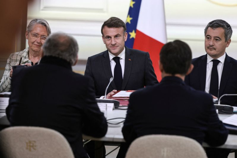 Premier Conseil des ministres du nouveau gouvernement français à Paris