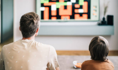 Le rétrogaming a le vent en poupe. Malgré la forte demande et la spéculation, il est possible de trouver des consoles et des jeux à prix abordable.