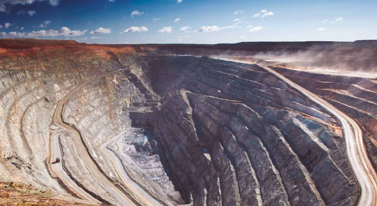 La demande de nickel pourrait quadrupler ces trente prochaines années en raison notamment de l'essor de la voiture électrique. Une évolution qui favorisera les acteurs comme BHP, qui exploite Mount Keith Mine, en Australie. (© BHP)