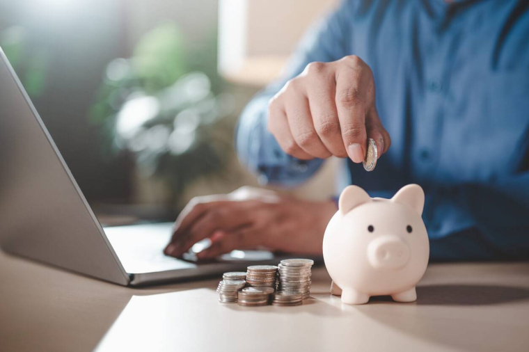 Fiscalité de l’assurance vie : les règles en cas de rachat après huit ans de détention / iStock.com - Sornthanashatr Manoonyarat