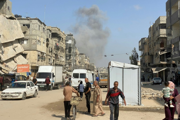 Des Gazaouis fuient Khan Younès, dans le sud de la bande de Gaza, après un ordre d'évacuation de l'armée israélienne, le 3 juin 2025 ( AFP / - )