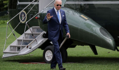 USA: BIDEN INVOQUE LE "DEFENSE PRODUCTION ACT" POUR RÉPONDRE À LA PÉNURIE DE LAIT INFANTILE