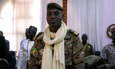 ARCHIVES - Le ministre de la Défense malien Sadio Camara, lors d'une rencontre entre les ministres de la Confédération de l'Alliance des Etats du Sahel (AES) à Ouagadougou, le 15 février 2024. Le ministre a été tué le 25 avril 2026 dans une attaque contre son domicile près de Bamako menée par des groupes armés ( AFP / FANNY NOARO-KABRÉ )