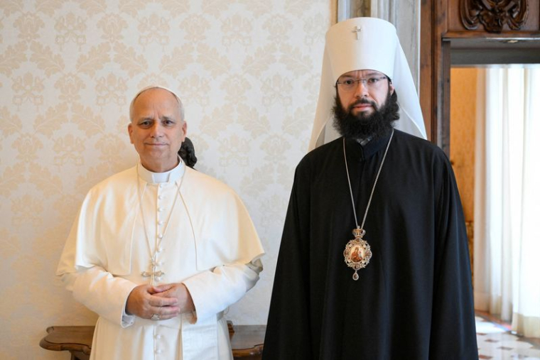 Le pape Léon XIII aux côtés du métropolite Antoine de Volokolamsk