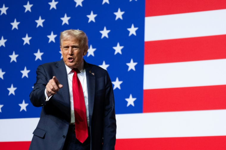 Le président américain Donald Trump à Quantico, aux Etats-Unis, le 30 septembre 2025 ( AFP / Jim WATSON )