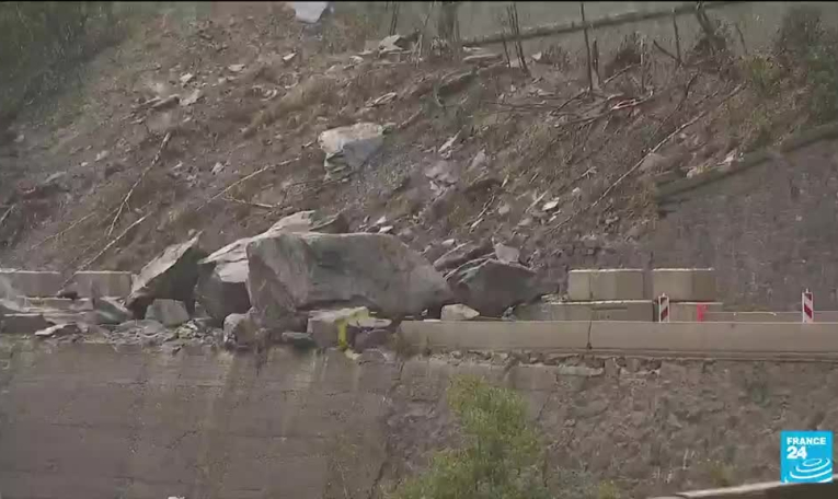 Trafic ferroviaire et routier très perturbé entre France et Italie après un éboulement en Savoie