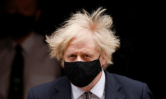 LONDRES ENVISAGE DES MESURES PLUS STRICTES SUR LES ARRIVÉES EN PROVENANCE DE FRANCE