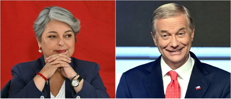Cette combinaison d'images créée le 8 décembre 2025 montre la candidate présidentielle chilienne de gauche Jeannette Jara (à gauche) lors d'un événement avec des femmes à la commune de La Pintana à Santiago, le 17 novembre 2025, et Jose Antonio Kast, du parti ultraconservateur Parti Républicain, prononçant un discours après les premiers résultats des sondages à la sortie des urnes des élections générales à Santiago, le 16 novembre 2025 ( AFP / MARVIN RECINOS )