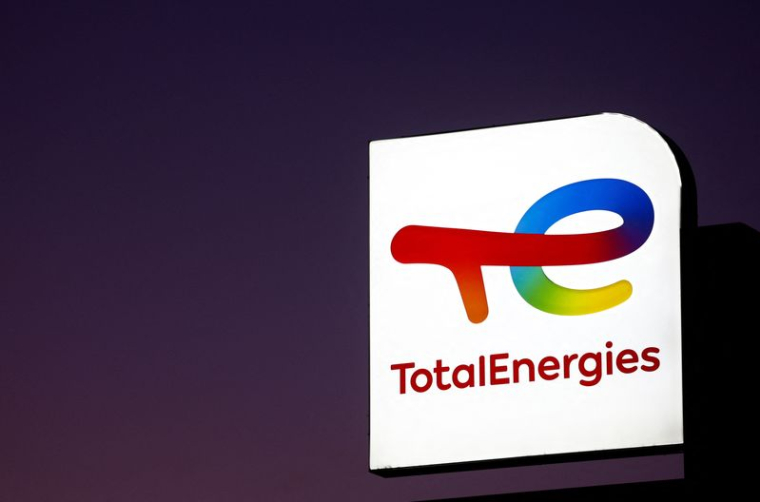 TOTALENERGIES DOPE SON RETOUR AUX ACTIONNAIRES APRÈS UN QUATRIÈME TRIMESTRE RECORD