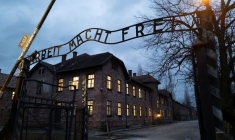 Le camp de concentration et d'extermination nazi allemand d'Auschwitz-Birkenau avant le 80e anniversaire de la libération du camp à Oświęcim