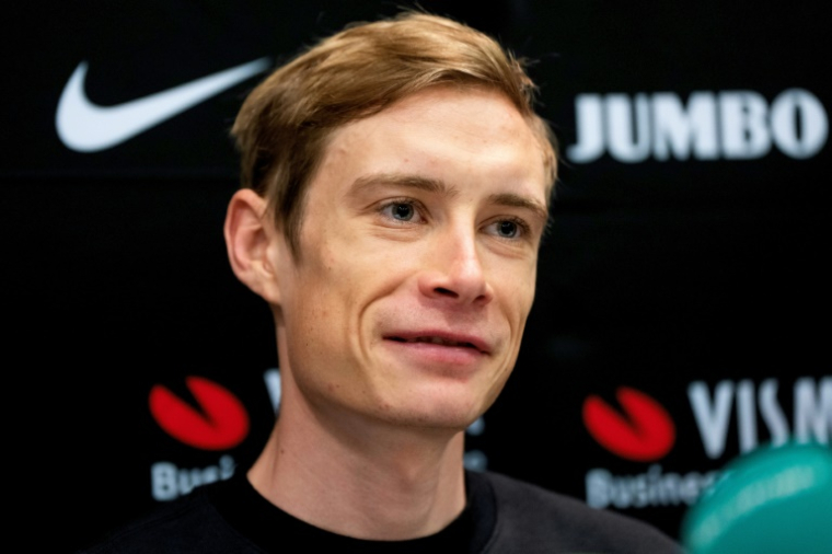 Le cycliste danois Jonas Vingegaard donne une conférence de presse avec l'équipe Visma-Lease a Bike avant le Tour de France à Lille, France, le 4 juillet 2025 ( Ritzau Scanpix / Bo Amstrup )