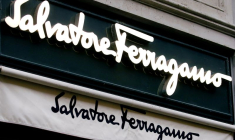 FERRAGAMO S'ASSOCIE À FARFETCH POUR DÉVELOPPER SON ACTIVITÉ EN LIGNE