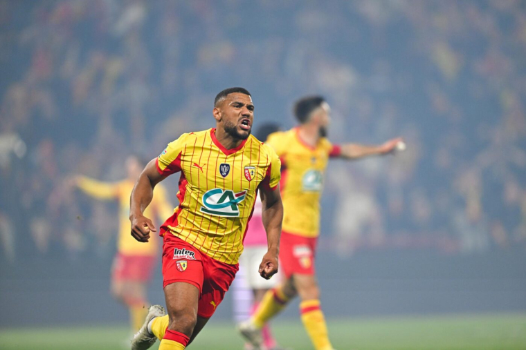 Lens détruit Toulouse et verra le Stade de France