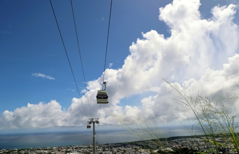 Le téléphérique urbain de Saint-Denis de La Réunion, le 15 mars 2022 ( AFP / Richard BOUHET )