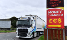 LONDRES VEUT PROLONGER LE MORATOIRE SUR LES CONTRÔLES DES BIENS NORD-IRLANDAIS