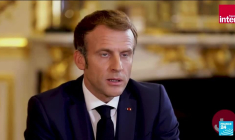 Emmanuel Macron tente d'apaiser les tensions diplomatiques avec l'Algérie