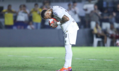 L’entraîneur de Santos met Neymar au même niveau que Lionel Messi et Cristiano Ronaldo