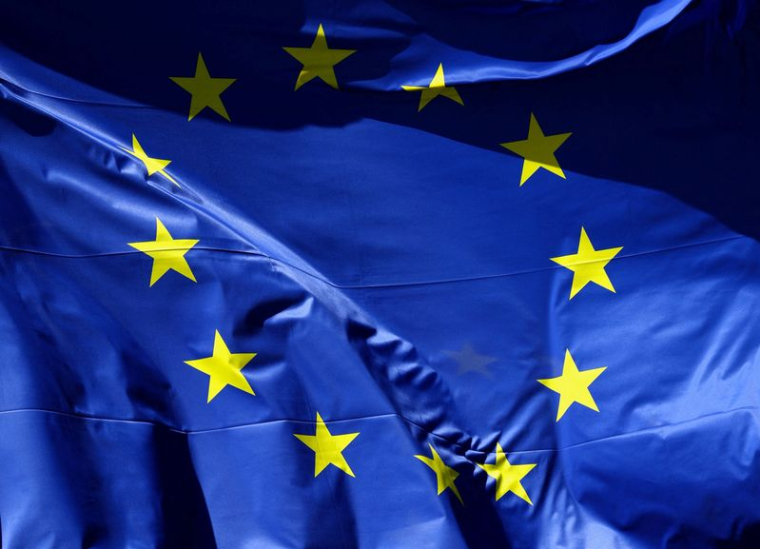 Les drapeaux de l'Union européenne flottent à Bruxelles