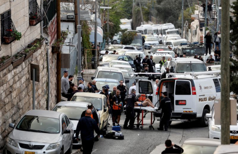 Les lieux d'un incident suspecté d'être une fusillade, selon un porte-parole de la police, à l'extérieur de la vieille ville de Jérusalem