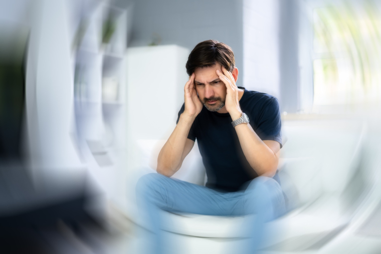 Les troubles de l’équilibre et les vertiges touchent de 15 à 30% de la population, en France. (crédit: Adobe Stock)