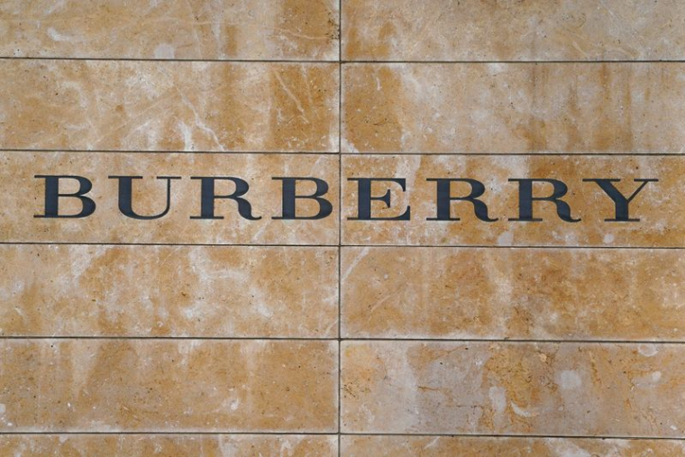 BURBERRY RÉSISTE EN BOURSE, MALGRÉ LA CHUTE DE SES VENTES AU 4E TRIMESTRE
