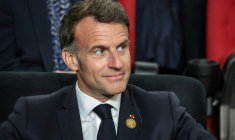 Le président français Emmanuel Macron, le 9 mai 2026 à Borg el-Arab, près d'Alexandrie, en Egypte ( AFP / Ludovic MARIN )