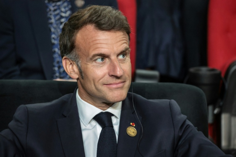 Le président français Emmanuel Macron, le 9 mai 2026 à Borg el-Arab, près d'Alexandrie, en Egypte ( AFP / Ludovic MARIN )