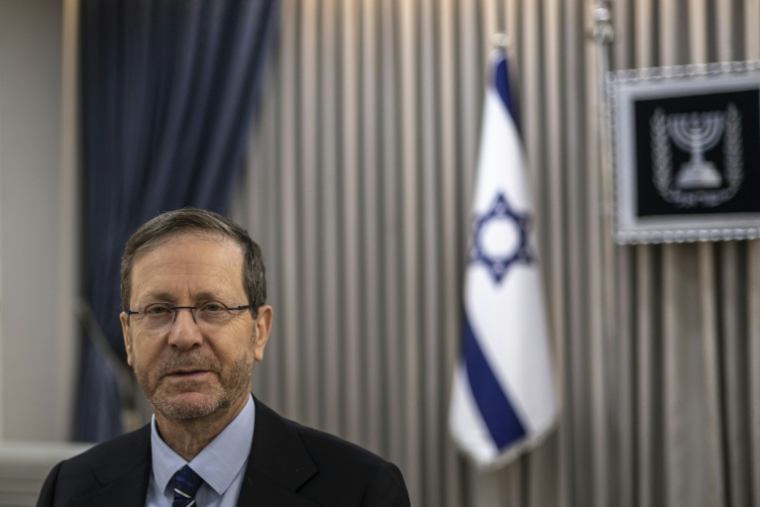 Le président israélien Isaac Herzog lors d'une interview à l'AFP à Jérusalem, le 16 mars 2026 ( AFP / OLYMPIA DE MAISMONT )