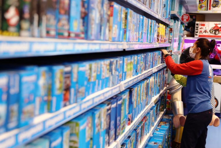 ZONE EURO: LES VENTES AU DÉTAIL DÉPASSENT LES ATTENTES EN MARS