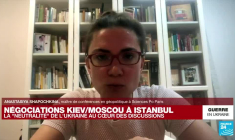 Guerre en Ukraine : la Russie propose-t-elle des négociations visant à "gagner du temps" ?