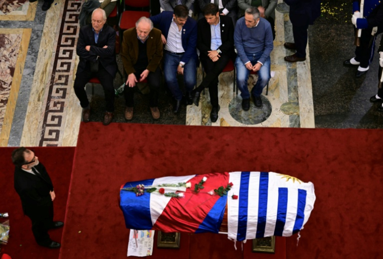 Veillée funèbre de l'ancien président uruguayen José "Pepe" Mujica, dont la dépouille est exposée au Palais législatif de Montevideo, le 14 mai 2025 ( AFP / Pablo PORCIUNCULA )