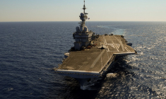 Le Charles de Gaulle au large de Toulon, le 5 juin 2021. ( AFP / NICOLAS TUCAT )