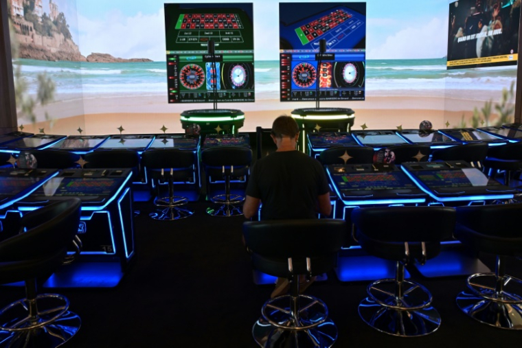 Le casino Barrière, le jour de la réouverture après sa rénovation à Dinard, le 20 juillet 2025 en Ille-et-Vilaine ( AFP / Damien MEYER )