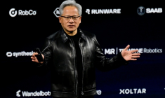 Le patron de Nvidia, Jensen Huang, s'exprime lors d'un événement à Berlin sur l'intelligence artificielle, le 21 Octobre 2026 ( AFP / John MACDOUGALL )