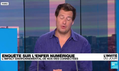 Impact du numérique : "On n’a pas toujours conscience de ce qui se cache derrière un like"