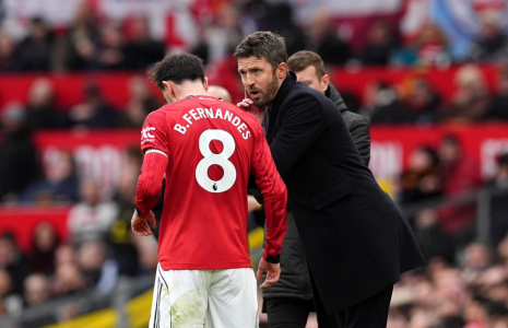 Michael Carrick enterre la hache de guerre avec Bruno Fernandes