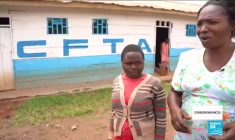 Les villes fantômes du Haut-Karabakh, les orphelins d'Ebola en RDC, l'Allemagne prête pour le vaccin