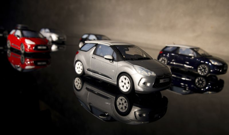 Des modèles miniatures de jouets Citroën DS