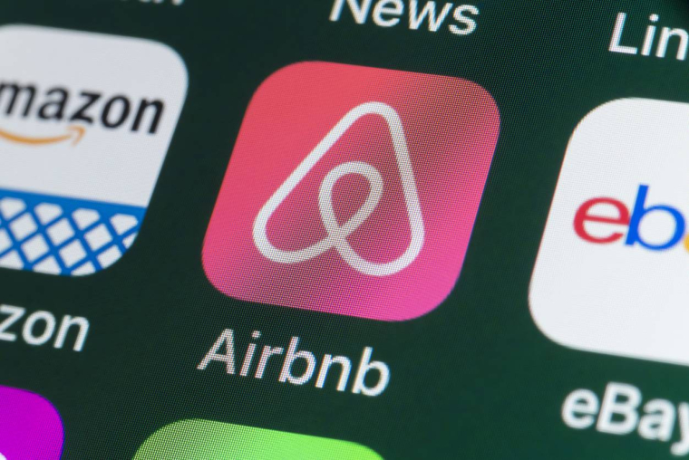Airbnb en bourse fait un carton - iStock-stockcam