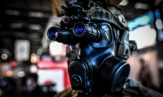 Des lunettes de vision nocturne. (illustration) ( AFP / STEPHANE DE SAKUTIN )