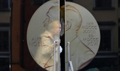 Après avoir couronné en 2024 la Sud-Coréenne Han Kang, première femme asiatique à recevoir le Nobel de littérature, l'Académie suédoise pourrait opter jeudi pour un auteur occidental ( AFP / Jonathan NACKSTRAND )