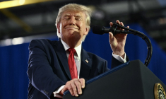 Donald Trump, dans l'Iowa, le 22 octobre 2026 ( AFP / KENT NISHIMURA )