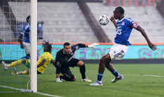 Emmanuel Emegha marque pour Strasbourg face à Nantes, le 24 août 2025 à La Meinau ( AFP / SEBASTIEN BOZON )