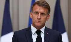 Le président français Emmanuel Macron participe à une conférence de presse à Paris