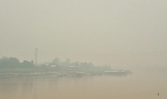 Indonésie: une brume de fumée toxique enveloppe une partie de l'île de Bornéo