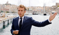 MACRON ANNONCE QUE LA FRANCE ORGANISERA UN SOMMET SUR LES OCÉANS DANS LES PROCHAINS MOIS