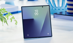 (Adoptez le dernier Galaxy Z Fold7 pour une expérience mobile amplifiée et une utilisation intuitive, grâce à sa finesse et sa robustesse inédites - Visuel du produit en version bleu nuit)