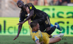 Randal Kolo Muani se fait remonter les bretelles par Luciano Spalletti
