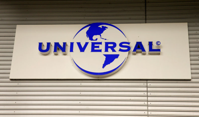 KKR ET TENCENT ÉTUDIENT DES OFFRES POUR UNIVERSAL MUSIC